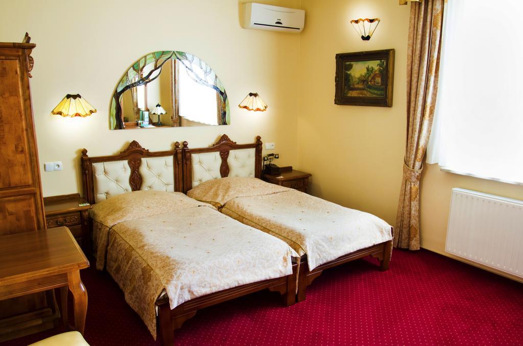 Hotel Mat's Poznań Buitenkant foto